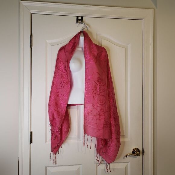 Elegant Pink Floral Scarf - Picture 1 of 2